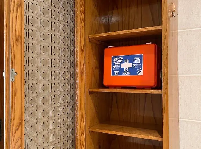 Mazzetti Country House-vita In Campagna Con Giardino Vimignano-Chiesa