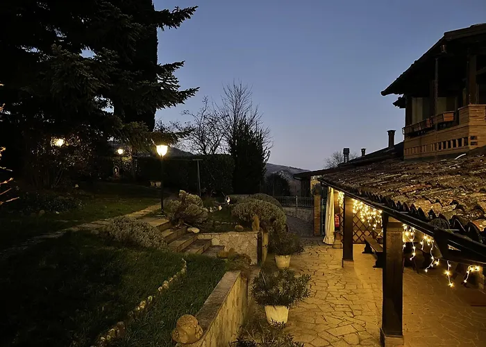 Mazzetti Country House-vita In Campagna Con Giardino Vimignano-Chiesa