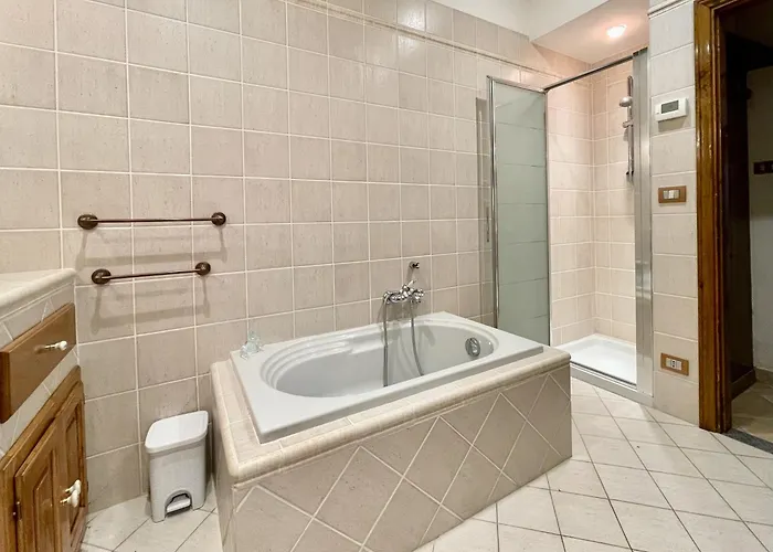 Mazzetti Country House-vita In Campagna Con Giardino *