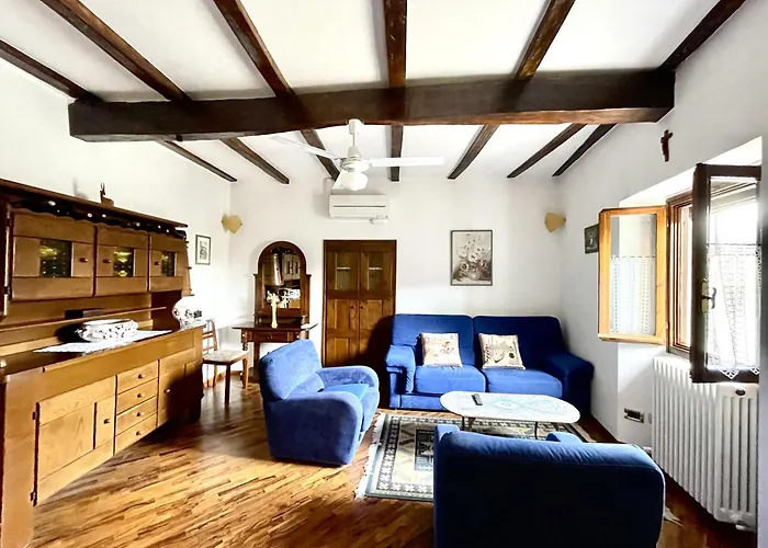 Mazzetti Country House-vita In Campagna Con Giardino Vimignano-Chiesa