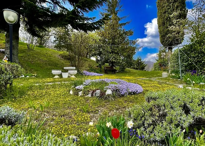 Villa Mazzetti Country House-vita In Campagna Con Giardino