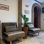 Mazzetti Country House-vita In Campagna Con Giardino