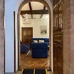 Mazzetti Country House-vita In Campagna Con Giardino Vimignano-Chiesa