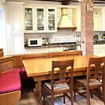 Mazzetti Country House-vita In Campagna Con Giardino