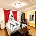 Mazzetti Country House-vita In Campagna Con Giardino *