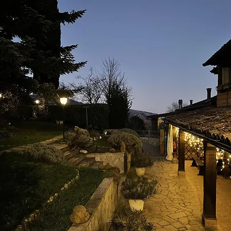 Mazzetti Country House-vita In Campagna Con Giardino Vimignano-Chiesa