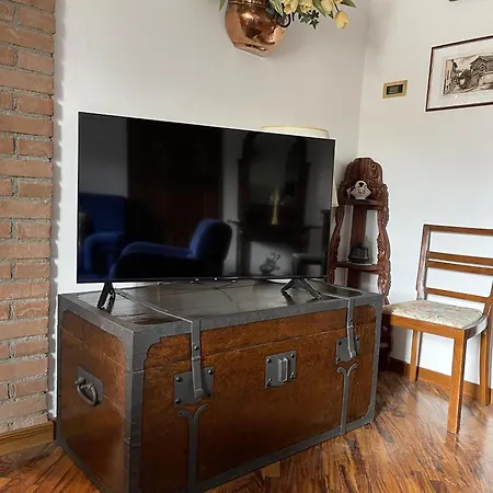 Mazzetti Country House-vita In Campagna Con Giardino Vimignano-Chiesa