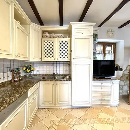 Mazzetti Country House-vita In Campagna Con Giardino Vimignano-Chiesa