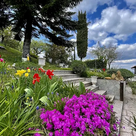 Vila Mazzetti Country House-vita In Campagna Con Giardino