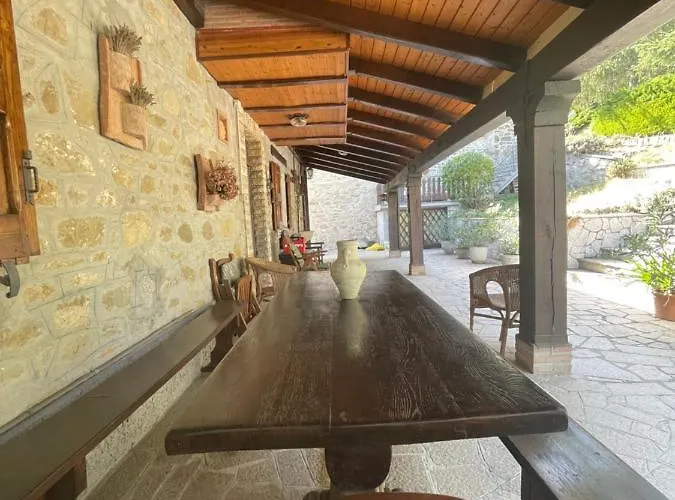 Mazzetti Country House-vita In Campagna Con Giardino *