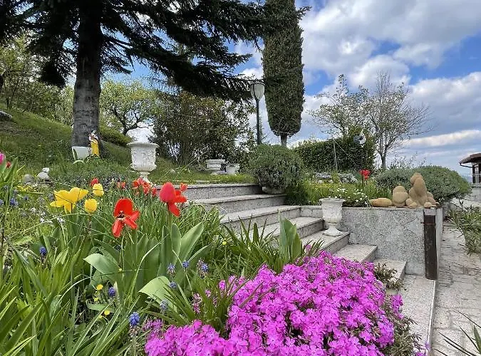 Villa Mazzetti Country House-vita In Campagna Con Giardino