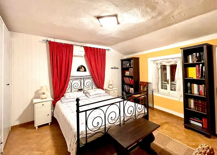 Mazzetti Country House-vita In Campagna Con Giardino *