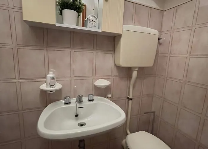 Mazzetti Country House-vita In Campagna Con Giardino